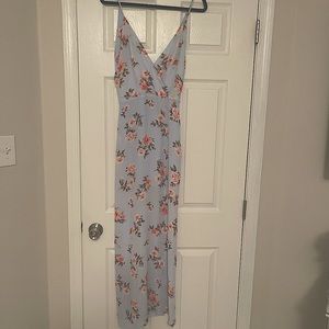 Super cute dress and very comfortable.